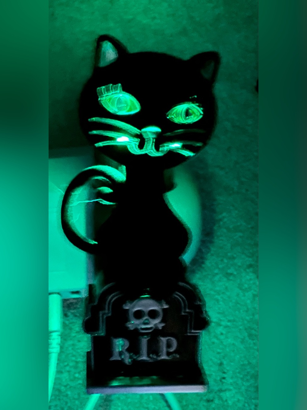Rare 🐈‍⬛ light up 24/7 CAT RIP Bath and Bodyworks Wallflower plug in